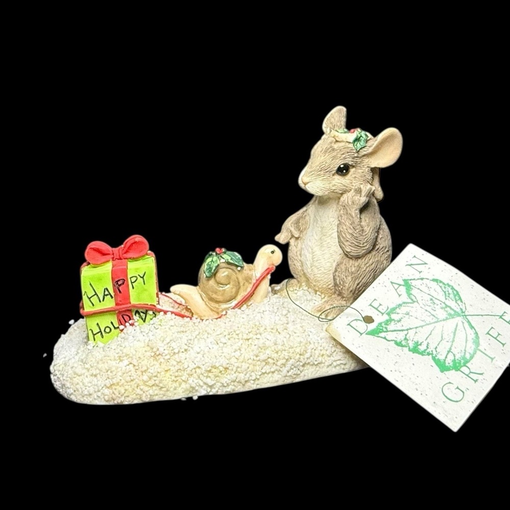 Charming Tails Waiting for Christmas Mouse & Snail Figurine Retired 87/496